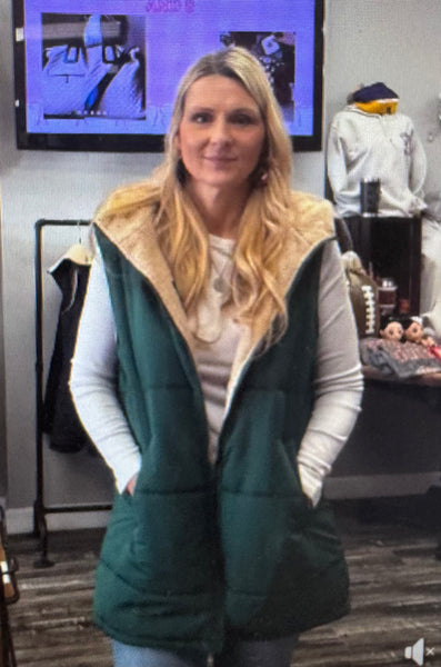 Cozy City Vibes Hooded Puffer Vest 🧥💚